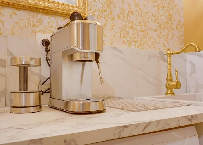 Compact City-centre With Parking And Wi-fi Lejlighed